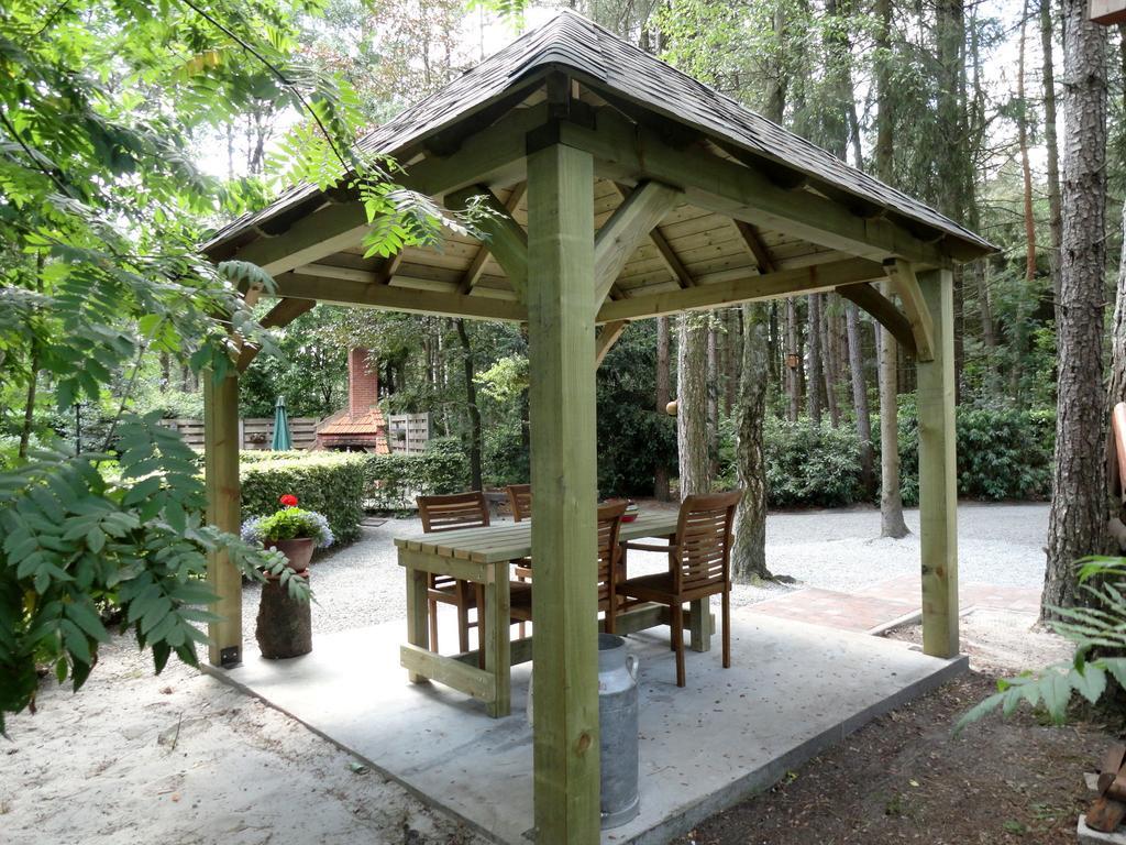 Luxurious Chalet In Oud Turnhout With Large Garden Villa Oud-Turnhout Ngoại thất bức ảnh