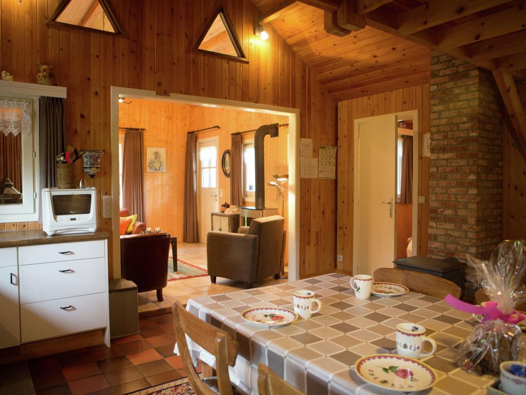 Luxurious Chalet In Oud Turnhout With Large Garden Villa Oud-Turnhout Ngoại thất bức ảnh