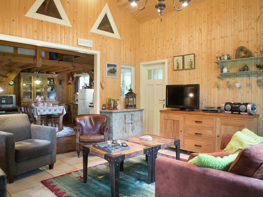 Luxurious Chalet In Oud Turnhout With Large Garden Villa Oud-Turnhout Ngoại thất bức ảnh
